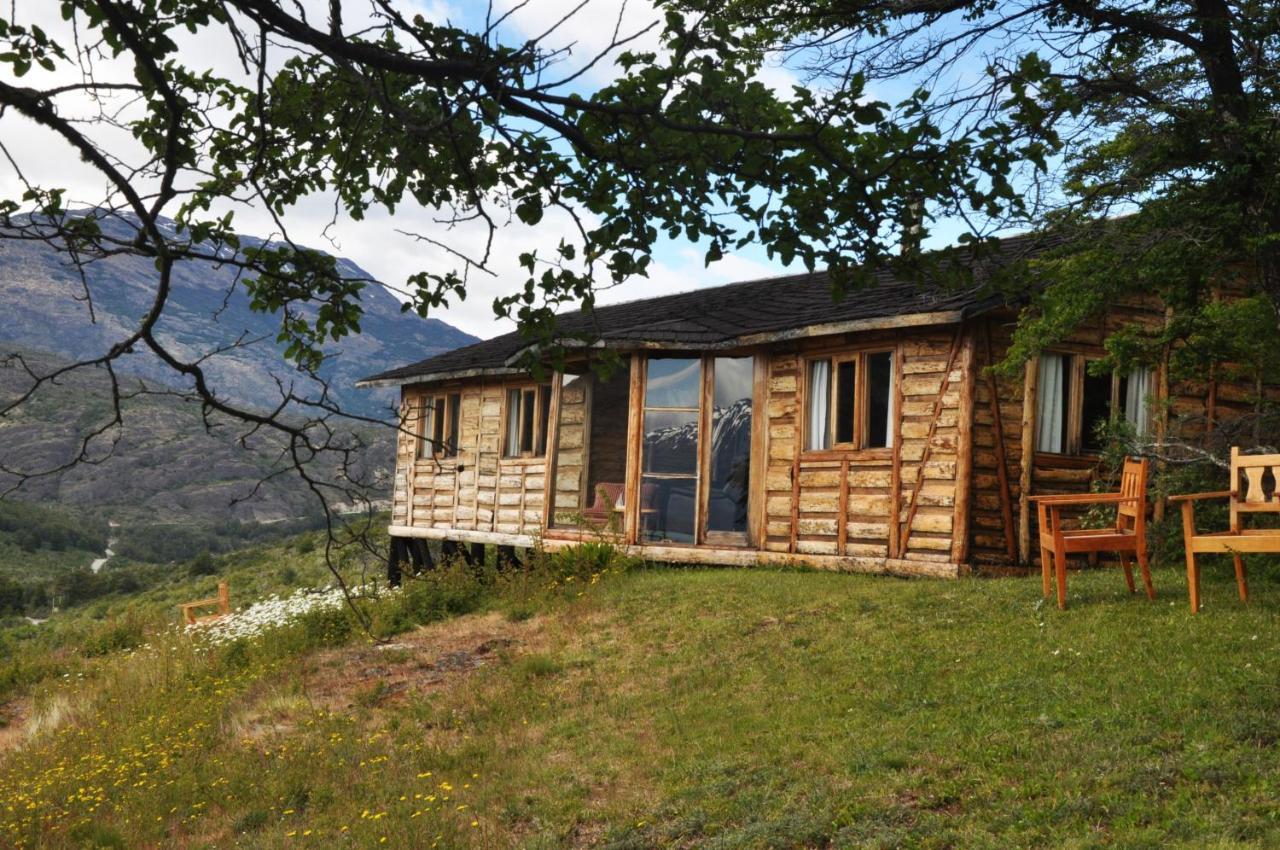 Mallin Colorado Ecolodge Aldana Esterno foto